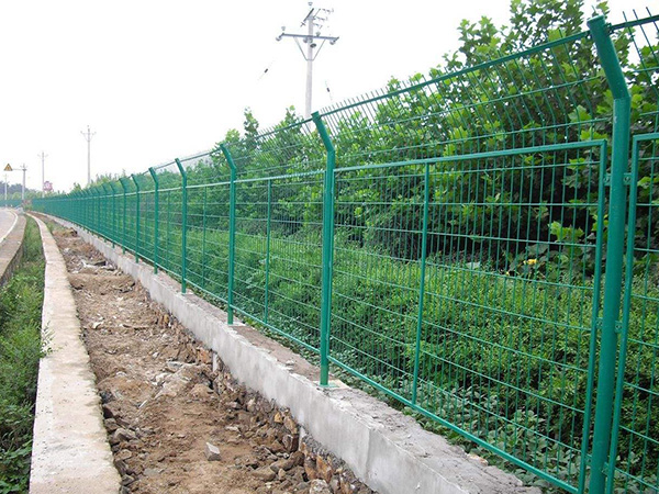 公路護欄網圖片3